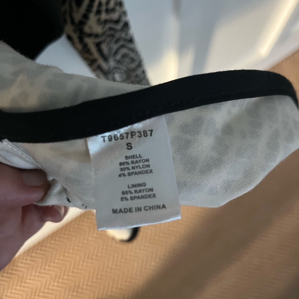 Tart blazer black and white stretchy size excellent condition s - Picture 7 of 10
